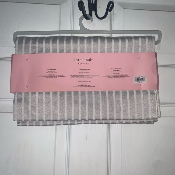 NWT Harbour Drive Kate Spade Table Runner - Picture 5 of 10